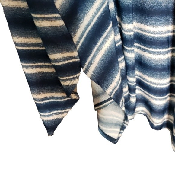 French Laundry Ombre Shades of Blue Razor Back Handkerchief Hem Size XL - Picture 6 of 13